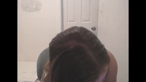 Snapshot of briana_lovexx chatting on October 8, 12:19 am Briana online show from October 8, 12:19 am