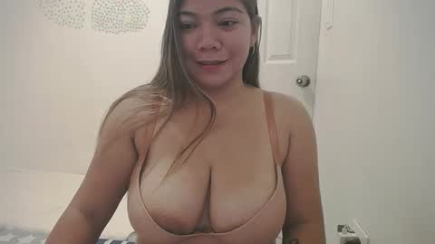 Snapshot of briana_lovexx chatting on October 9, 12:30 am Briana online show from October 9, 12:30 am