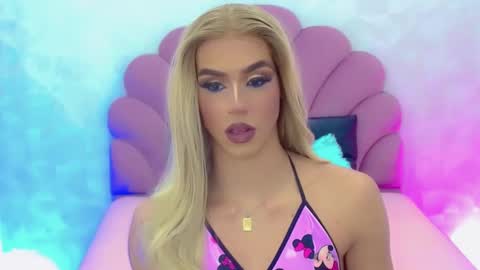 Snapshot of briana_sex32 chatting on December 22, 4:06 am BRIANA online show from December 22, 4:06 am