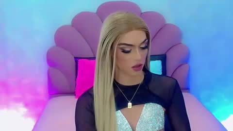 Snapshot of briana_sex32 chatting on January 5, 1:26 pm BRIANA online show from January 5, 1:26 pm