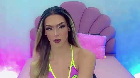 Snapshot of briana_sex32 chatting on January 22, 1:20 am BRIANA online show from January 22, 1:20 am