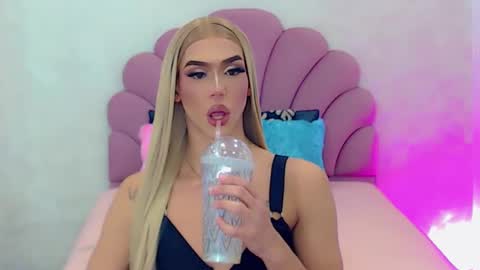 Snapshot of briana_sex32 chatting on February 20, 9:55 am BRIANA online show from February 20, 9:55 am