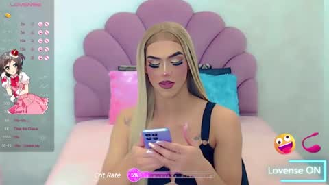Snapshot of briana_sex32 chatting on March 7, 12:04 am BRIANA online show from March 7, 12:04 am