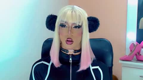 Snapshot of briana_sex32 chatting on November 10, 8:41 pm BRIANA online show from November 10, 8:41 pm