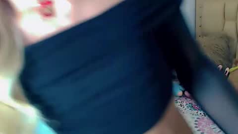 Snapshot of briana_sex32 chatting on November 19, 7:41 am BRIANA online show from November 19, 7:41 am