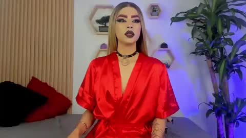 briana_white online show from October 1, 5:30 pm