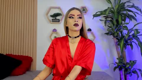 briana_white online show from October 14, 5:47 pm