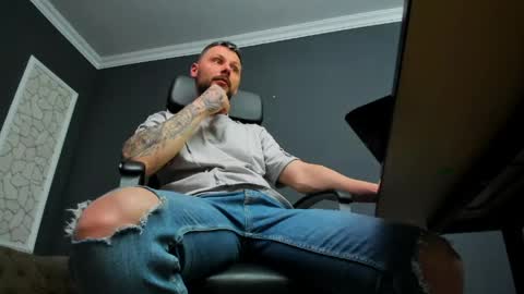 Brian online show from March 11, 6:08 am