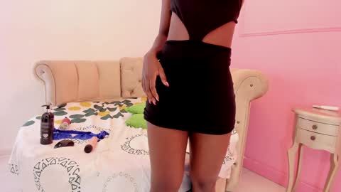 Snapshot of briannaduque chatting on December 14, 4:20 pm Brianna online show from December 14, 4:20 pm