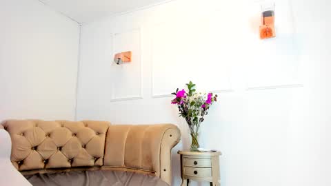 Snapshot of briannaduque chatting on February 21, 7:32 pm Brianna online show from February 21, 7:32 pm