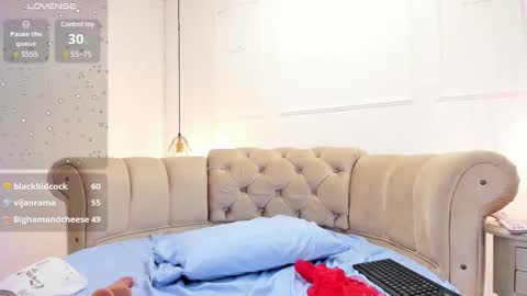 Snapshot of briannaduque chatting on February 28, 6:52 pm Brianna online show from February 28, 6:52 pm