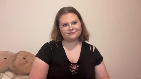 Snapshot of briannakiss21 chatting on November 9, 8:18 pm Brianna online show from November 9, 8:18 pm