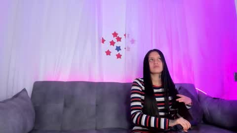 Snapshot of briannasweet_01 chatting on October 17, 1:46 pm Brianna online show from October 17, 1:46 pm