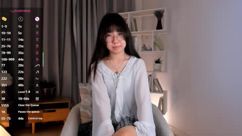 Hanna online show from December 5, 1:25 am