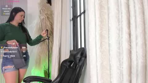 Snapshot of bridgetrodriguez chatting on September 17, 11:34 am online show from September 17, 11:34 am