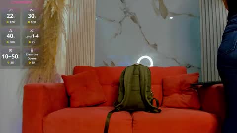 Snapshot of bridgetrodriguez chatting on September 27, 11:37 am online show from September 27, 11:37 am