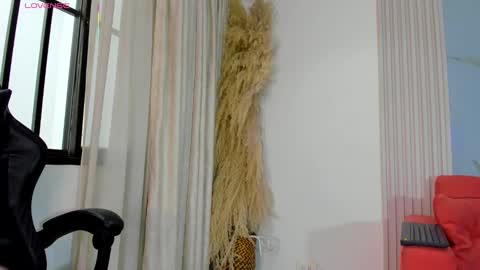 Snapshot of bridgetrodriguez chatting on October 8, 12:14 pm online show from October 8, 12:14 pm