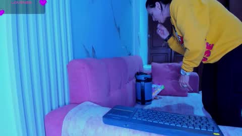    online show from March 18, 11:46 am