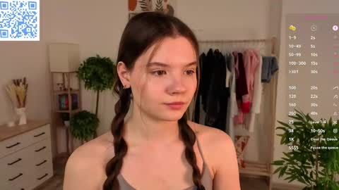 Snapshot of bridgetthellard chatting on May 5, 1:13 am Megan online show from May 5, 1:13 am