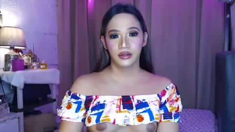 Snapshot of bridgettlovesyou chatting on February 3, 1:30 am BRIDGETT online show from February 3, 1:30 am