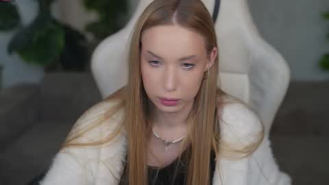 Snapshot of bright_diamonds_054 chatting on September 28, 5:57 am Diamonds Girls online show from September 28, 5:57 am