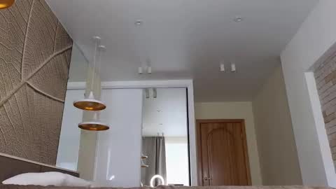 Snapshot of brightrays__ chatting on March 3, 5:42 am Amina Adelina online show from March 3, 5:42 am