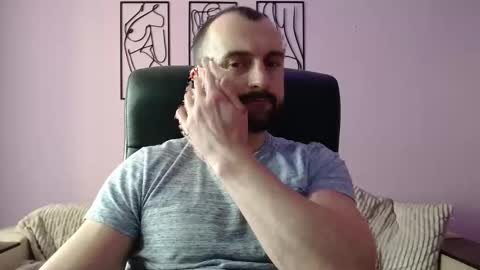 brindlefly69 online show from February 11, 11:32 am