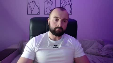 brindlefly69 online show from January 8, 11:45 am