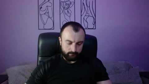 brindlefly69 online show from April 18, 10:41 am