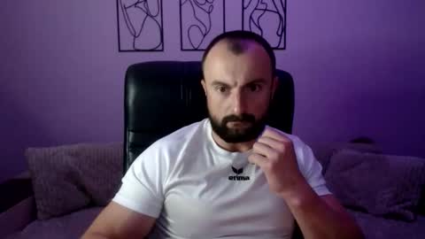 Snapshot of brindlefly69 chatting on June 3, 10:51 am brindlefly69 online show from June 3, 10:51 am