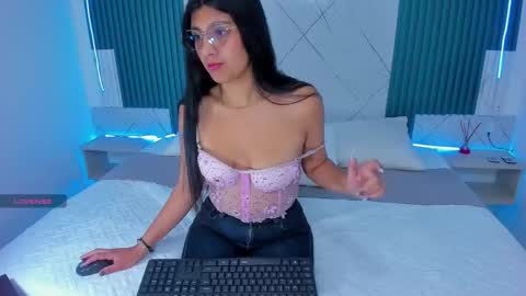 briseida_white online show from October 11, 12:15 pm