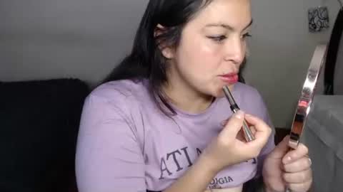 scarleth    follow mee 3 kis online show from October 17, 12:08 pm