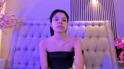 Snapshot of brithanysummer chatting on December 14, 12:21 pm brithanysummer online show from December 14, 12:21 pm