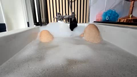 Snapshot of britishbigdick_ chatting on September 16, 12:50 pm britishbigdick_ online show from September 16, 12:50 pm