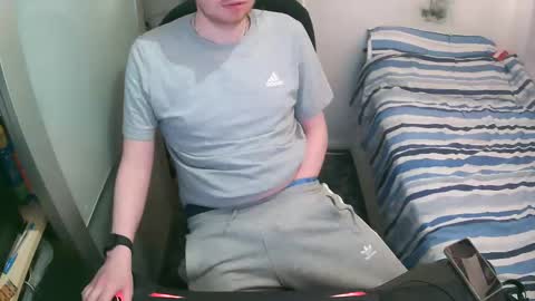 British Tom online show from November 14, 1:04 am