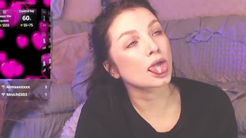 britneybarker online show from December 9, 2:13 am