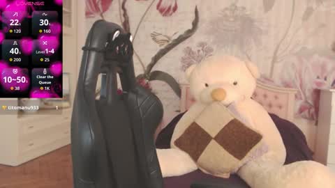 Snapshot of britneybarker chatting on November 29, 2:58 am britneybarker online show from November 29, 2:58 am