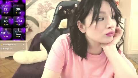 britneybarker online show from March 7, 2:30 am