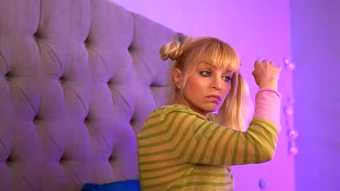 britneyhudson online show from March 24, 4:39 am