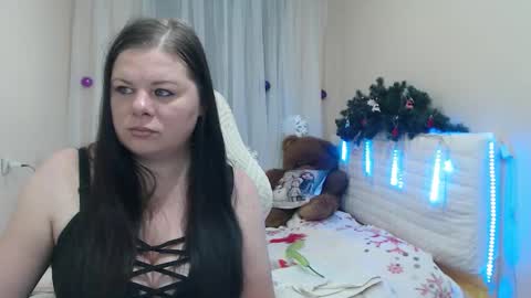 Snapshot of britneyraine chatting on December 17, 8:09 am britneyraine online show from December 17, 8:09 am