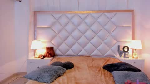 Brittany  online show from October 27, 7:56 am