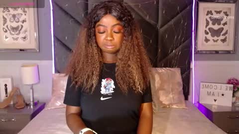 Snapshot of brittanyjhonnns chatting on December 13, 8:30 am brittany 25 years old happy as a worm online show from December 13, 8:30 am