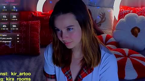 Snapshot of brittcooling chatting on January 10, 1:53 am Kira online show from January 10, 1:53 am