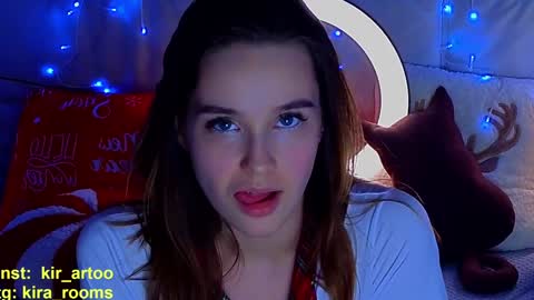 Snapshot of brittcooling chatting on January 10, 4:54 am Kira online show from January 10, 4:54 am