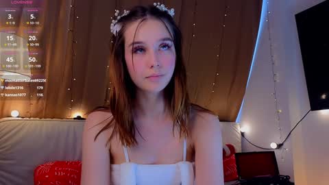 Snapshot of brittcooling chatting on January 26, 8:36 am Kira online show from January 26, 8:36 am