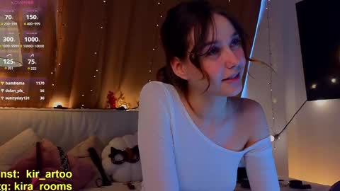 Snapshot of brittcooling chatting on February 12, 7:55 am Kira online show from February 12, 7:55 am