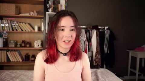 Snapshot of britthe chatting on November 7, 11:32 am Lina online show from November 7, 11:32 am