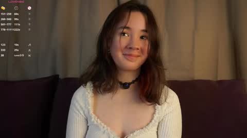 Snapshot of britthe chatting on December 4, 12:25 pm Lina online show from December 4, 12:25 pm