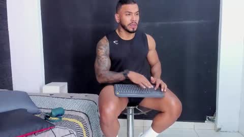 Snapshot of brock_hurn chatting on September 27, 9:53 pm brock_hurn online show from September 27, 9:53 pm