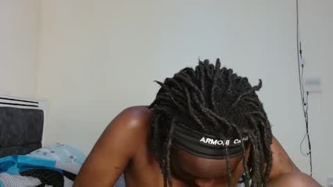 Snapshot of broken_haloo chatting on March 4, 6:14 pm broken_haloo online show from March 4, 6:14 pm